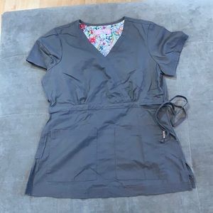 Grey fashionable Kai scrub top